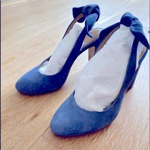 Banana Republic Periwinkle Sueded pumps with tie in back.  Gorgeous!  Size 7
